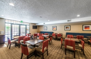golden breakfast_room