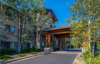 front_of_hotel Accessibility