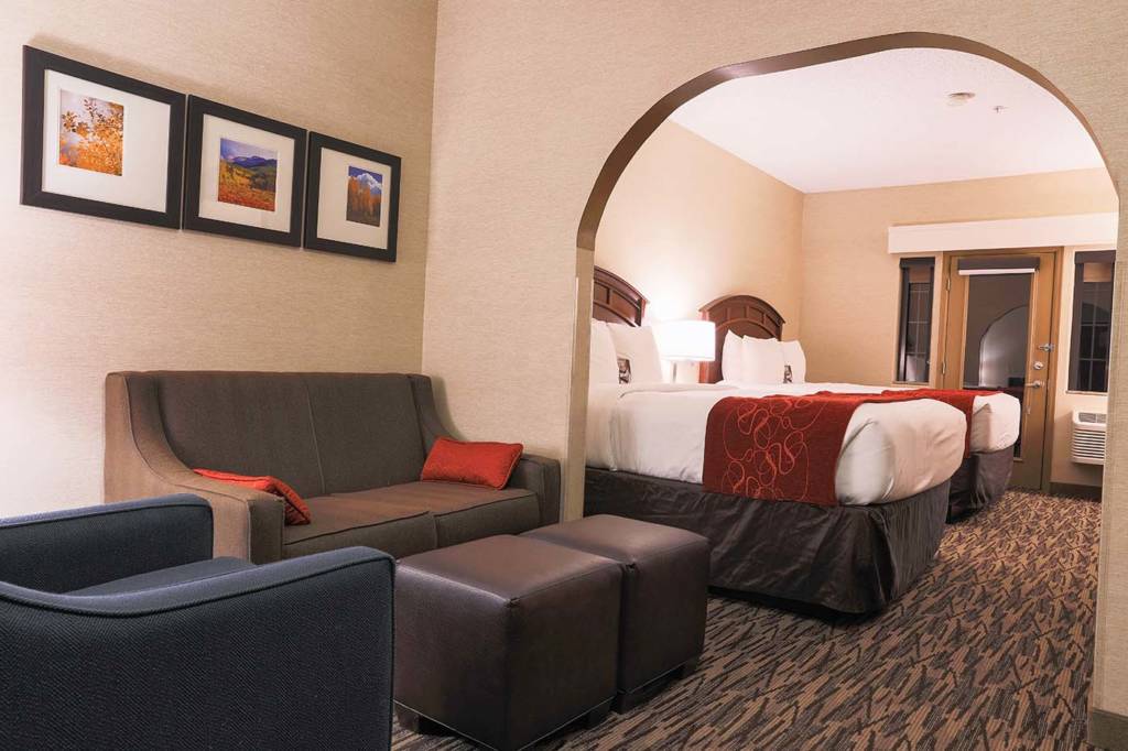 Two Queen Hotel Suite with Patio | Comfort Suites Golden West on Evergreen Parkway