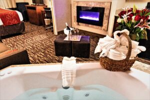 Fireplace bedroom with Jacuzzi