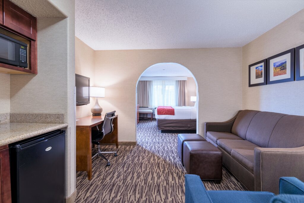 King standard suite at Comfort Suites Golden West in CO